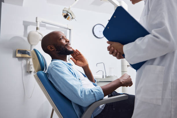 Best Emergency Tooth Extraction in Island Walk, FL